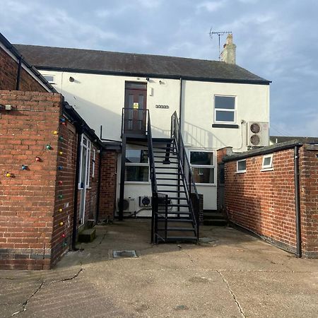 The Willow Tree Inn Pilsley  Экстерьер фото
